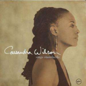 Sings Standards de Cassandra Wilson