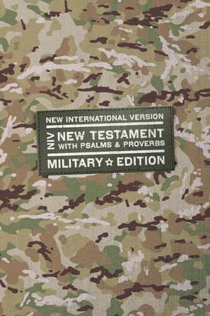 NIV, New Testament with Psalms and Proverbs, Military Edition, Compact, Paperback, Military Camo, Comfort Print de Zondervan