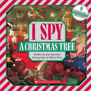 I Spy a Christmas Tree [With 8 Punch-Out Ornaments] de Jean Marzollo