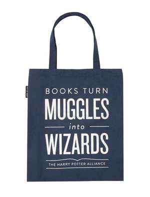 Books Turn Muggles into Wizards Tote Bag de Out Of Print