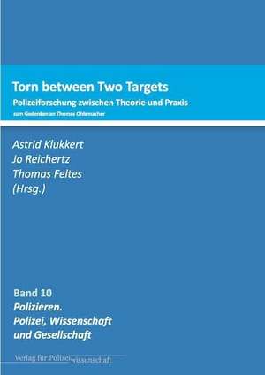 Torn between Two targets de Astrid Klukkert