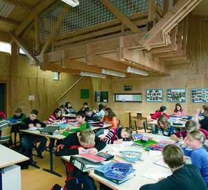 Kinder bauen ihre Schule de Peter Hübner