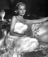 Suedelux Journal - Grace Kelly on Lounge